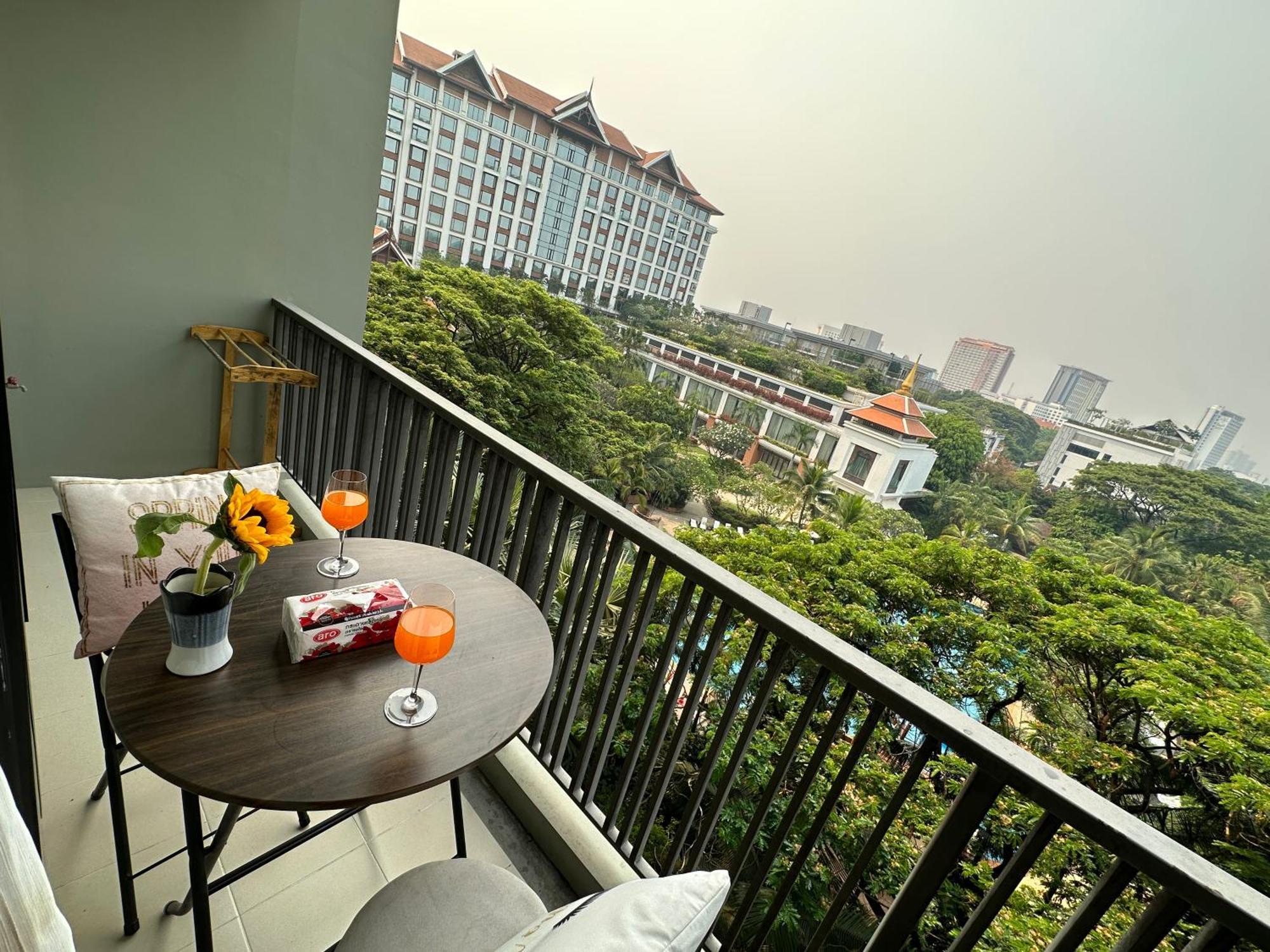 The Astra Condo Changkhlan In Chiang Mai Esterno foto
